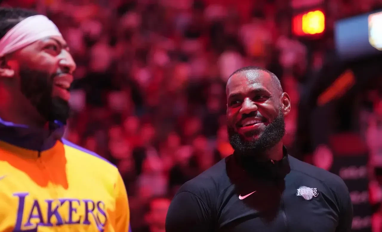 九游官网电脑版网页包含浓眉哥意外战胜澳大利亚队，出色发挥引爆全场！赛场气氛高涨的词条