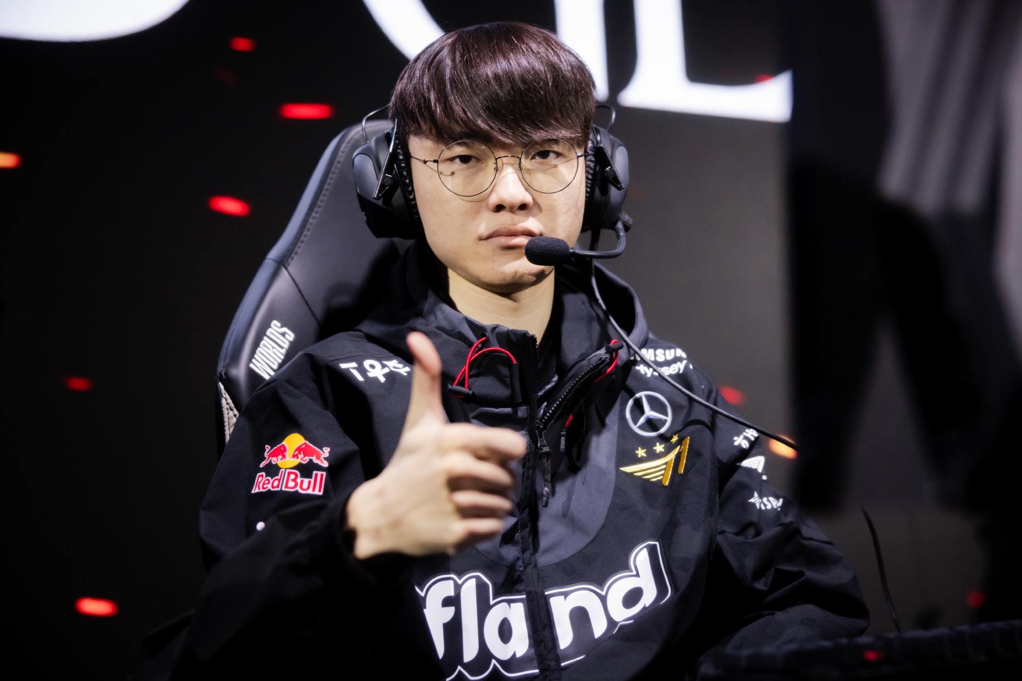 九游体育Faker爆冷击败FPX，战术调整引爆全场！的简单介绍